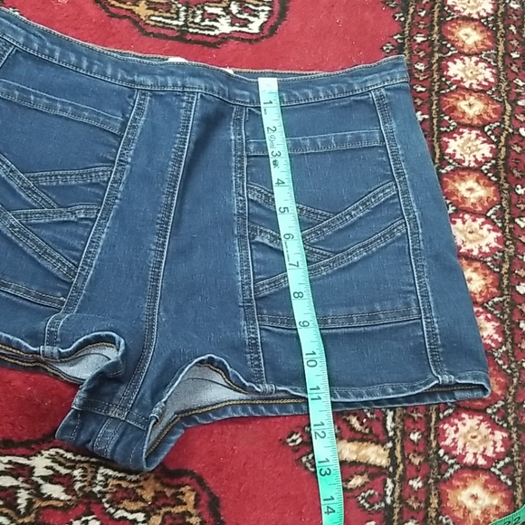 🎁 Free People high waisted dark wash hot pants - Picture 6 of 6
